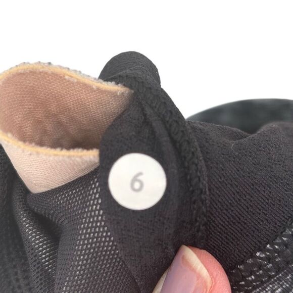 Lululemon Wild Tank Heathered‎ Forage Teal / Dramatic Static White Black Size 6 - Picture 5 of 10